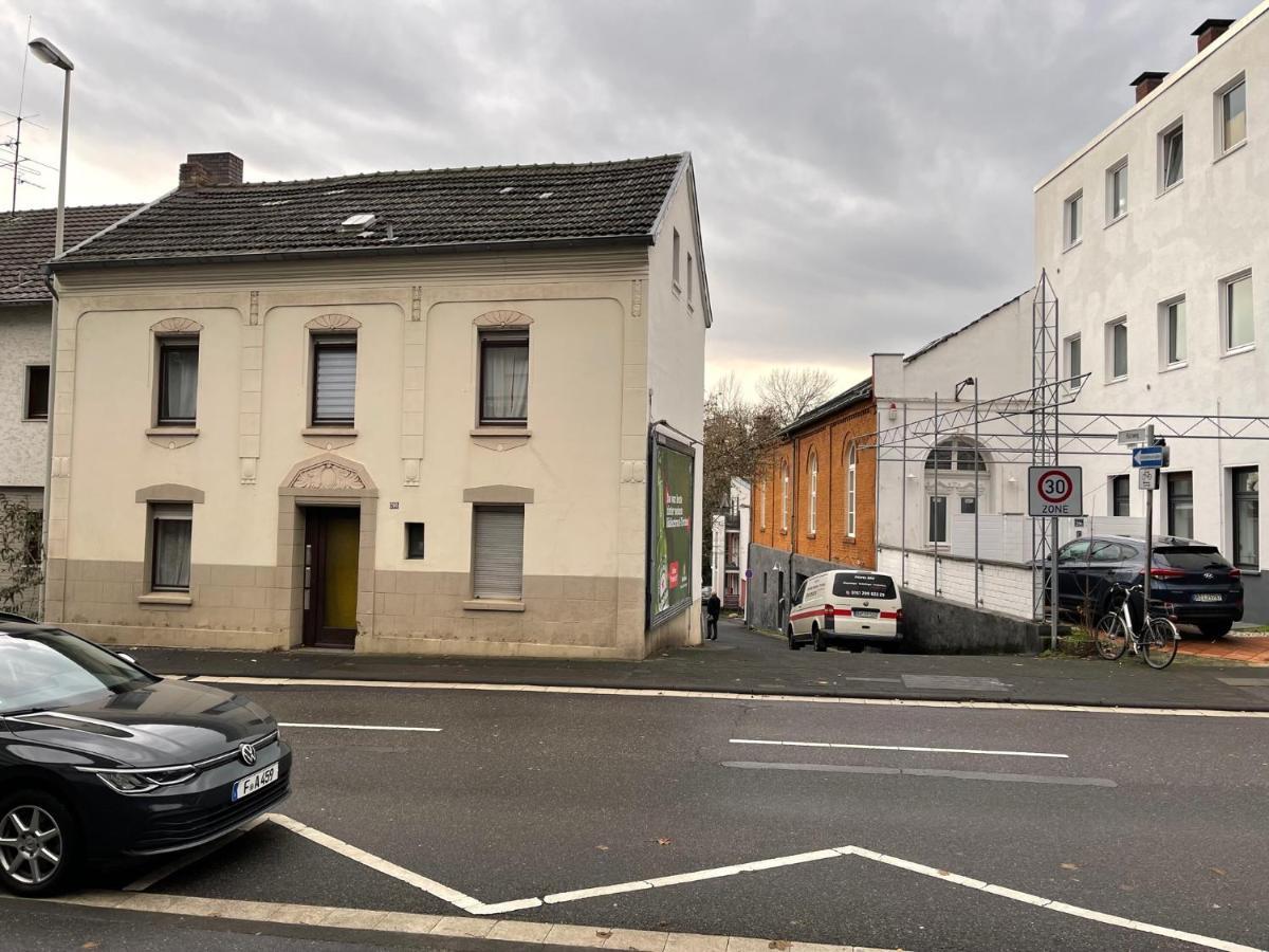 Bonn-Beuel Zentrale Ferienwohnung Mit Parkplaetzen 외부 사진